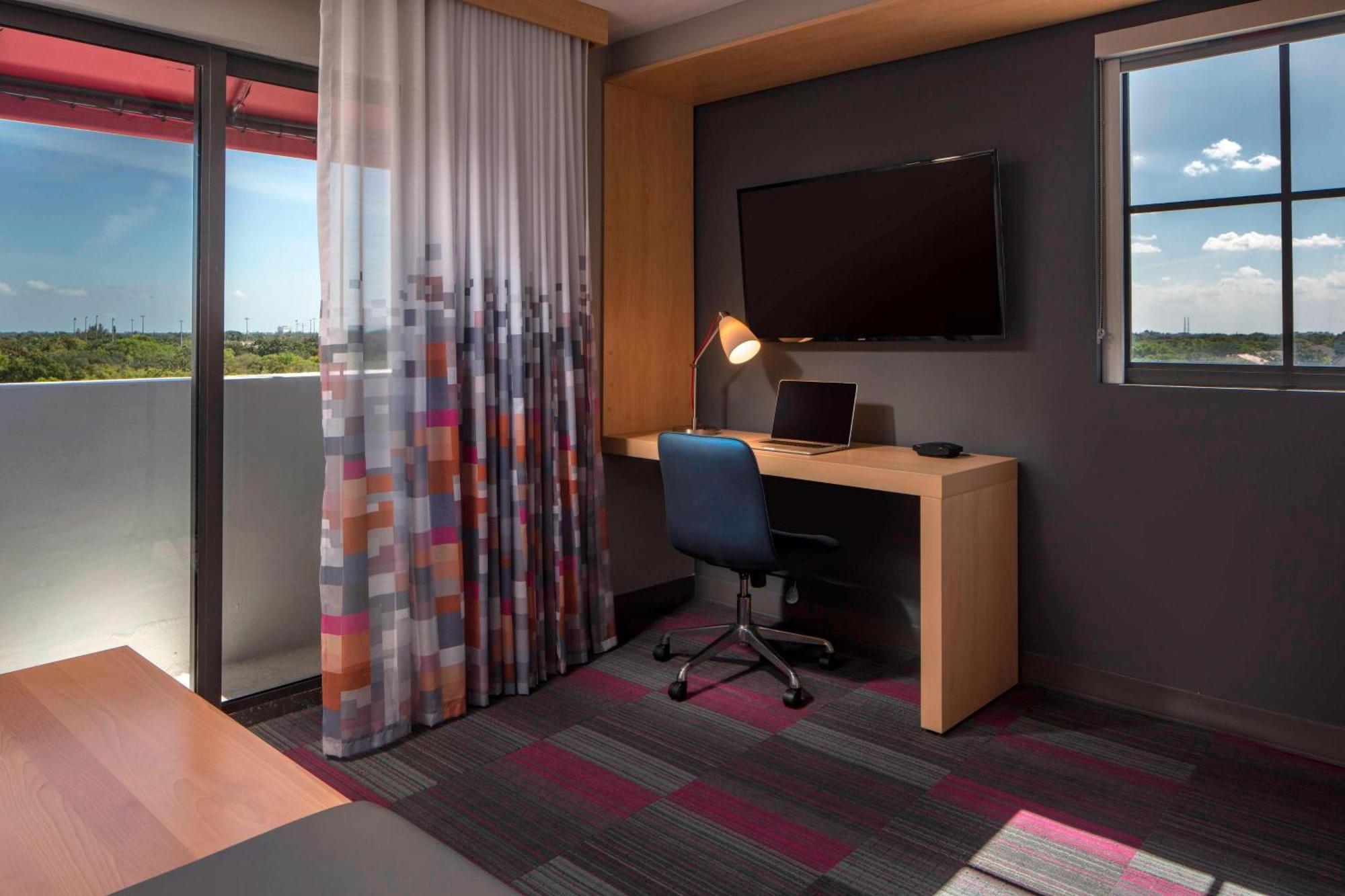 Aloft Coral Gables Hotell Exteriör bild